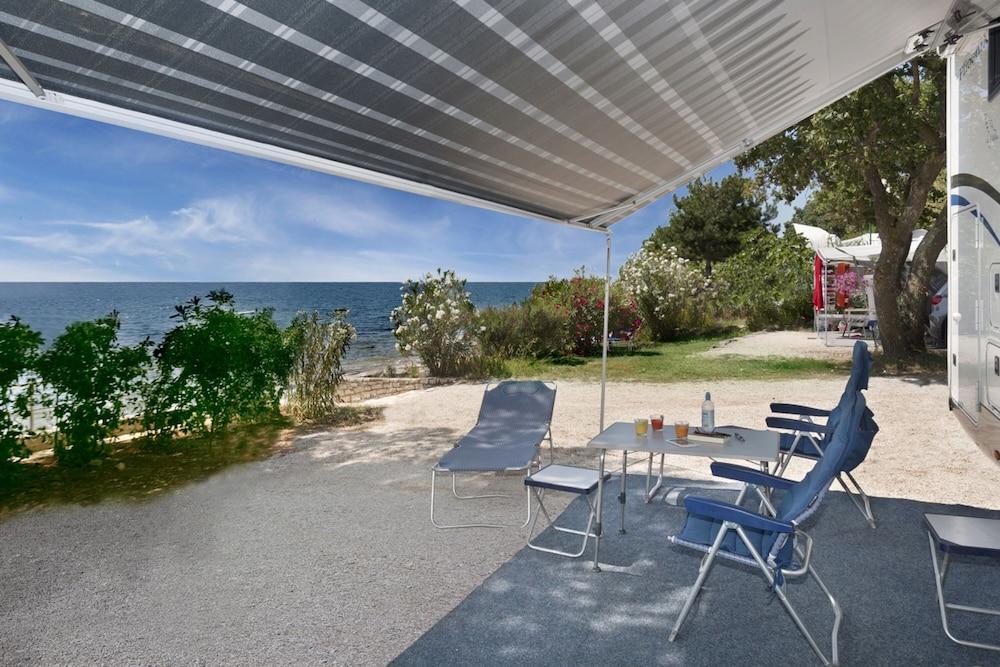 Eurocamp Mobile Homes At Fkk Nudist Campsite Solaris Tar-Vabriga المظهر الخارجي الصورة
