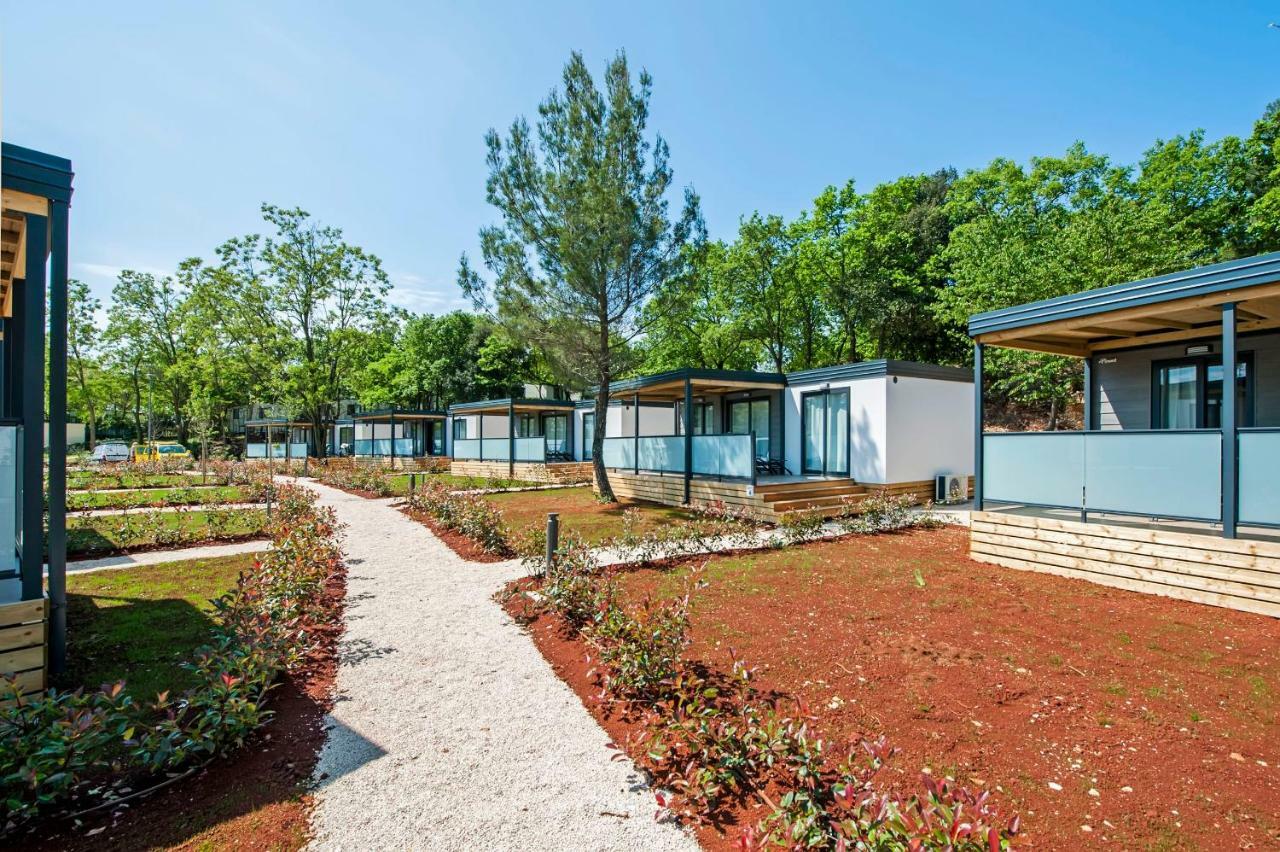 Eurocamp Mobile Homes At Fkk Nudist Campsite Solaris Tar-Vabriga المظهر الخارجي الصورة